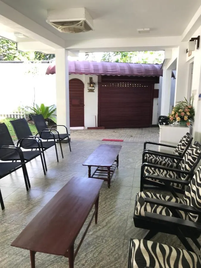 Duvi'S Shelter Bungalow Κολόμπο 0*,